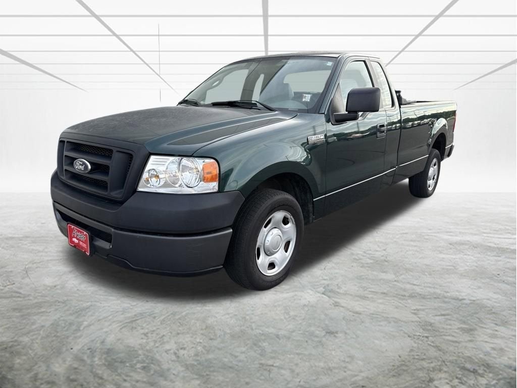 2008 Ford F-150 XL in Green — front three-quarter view